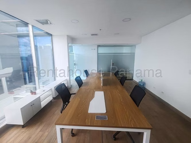 Oficina Comercial en Alquiler en Obarrio JG