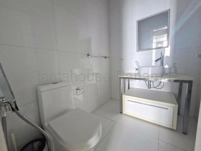 Apartamento en Alquiler en Avenida Balboa JG