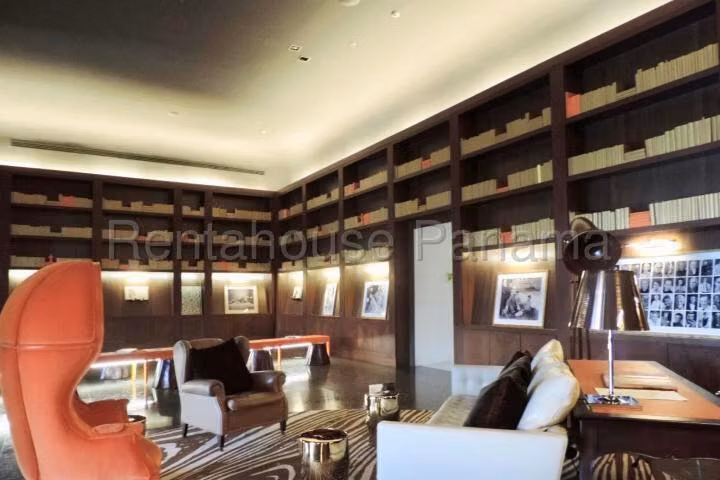Apartamento en Alquiler en Avenida Balboa JG