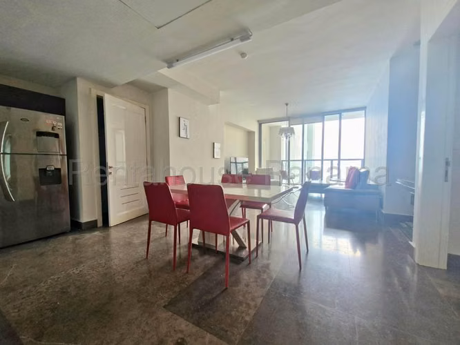 Apartamento en Alquiler en Avenida Balboa JG