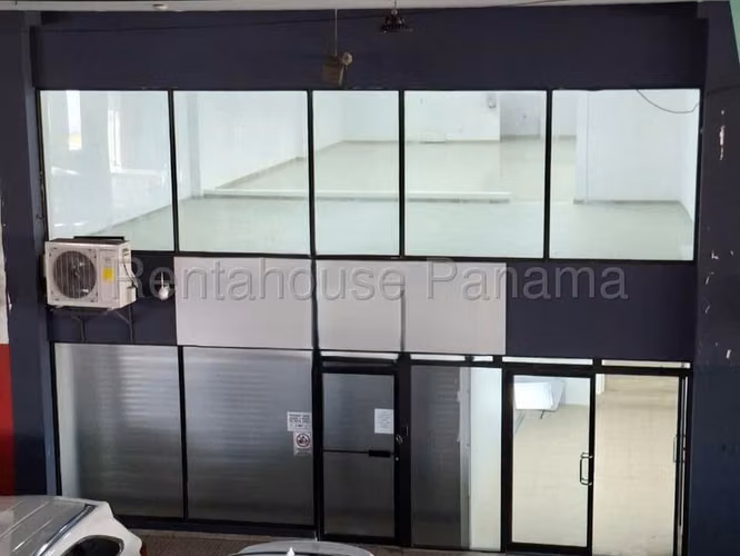 Local Comercial en Alquiler en Chanis JG