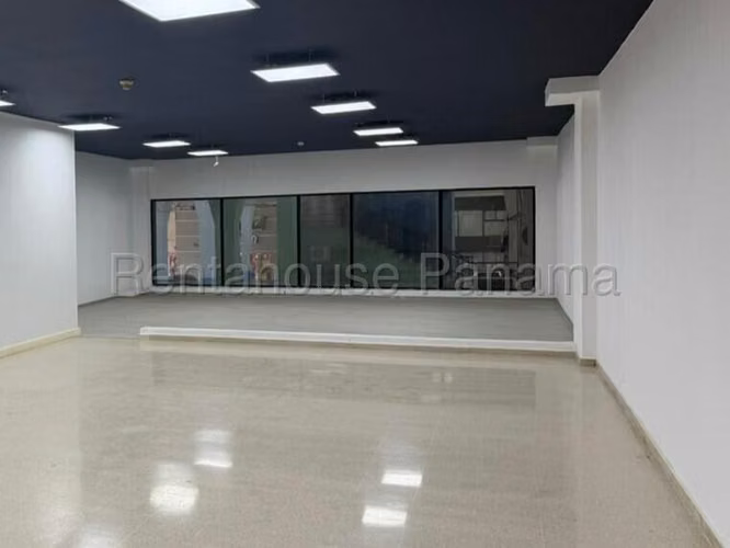 Local Comercial en Alquiler en Chanis JG