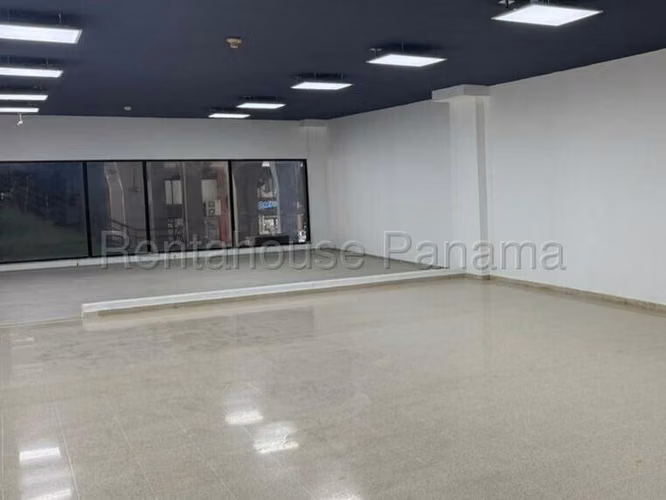 Local Comercial en Alquiler en Chanis JG