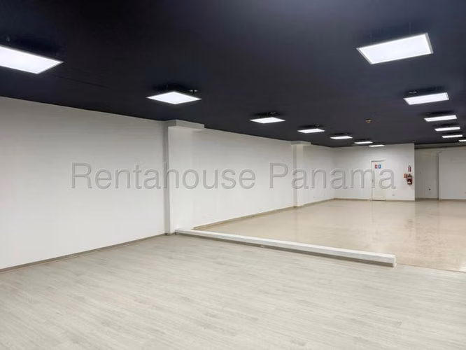 Local Comercial en Alquiler en Chanis JG