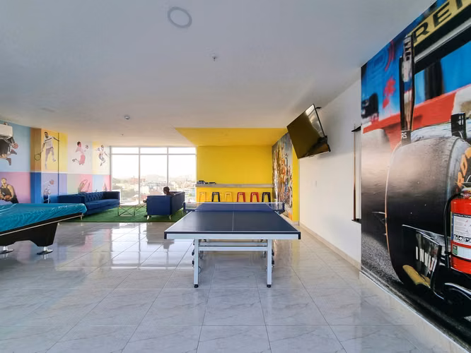 Venta Apartamento Listo para Alquilar en The Sands Piso Alto. La mejor Vista al Mar