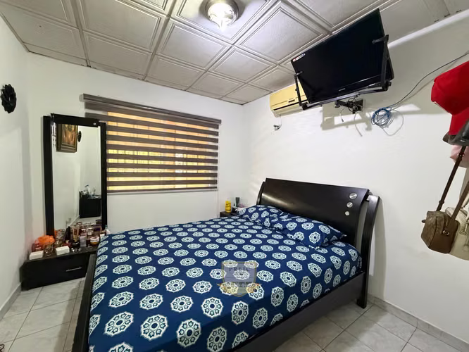 VENTA DE CASA DE ESQUINA EN DON BOSCO