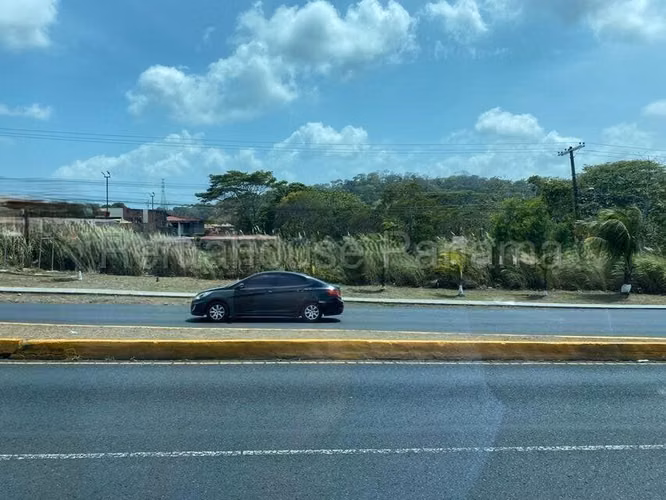 VENDO Terreno ubicado en Sabanitas Colon.