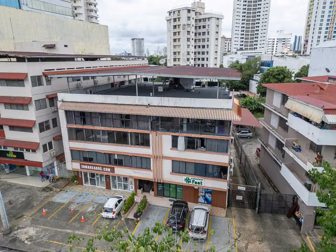 El Carmen-124; $725-124; 2 REC-124; 1 Parking
