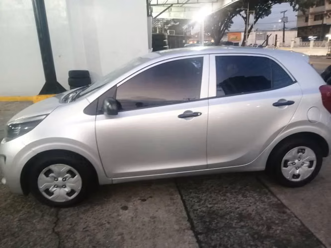 Se Alquila Kia Picanto