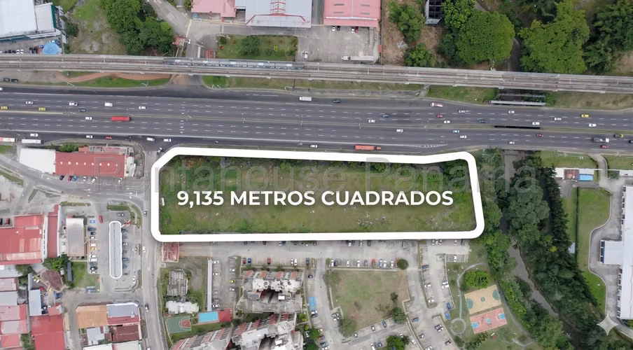 VENDO Terreno de Esquina de casi 1 hectareas en Don Bosco