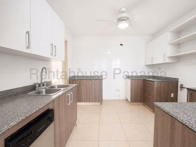 Se Alquila Apartamento en Costa del Este MDV27-598
