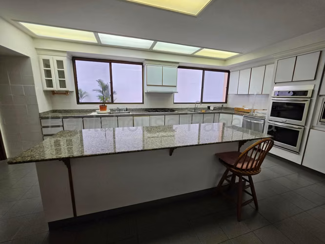 Se Vende Apartamento en Paitilla MDV27-637