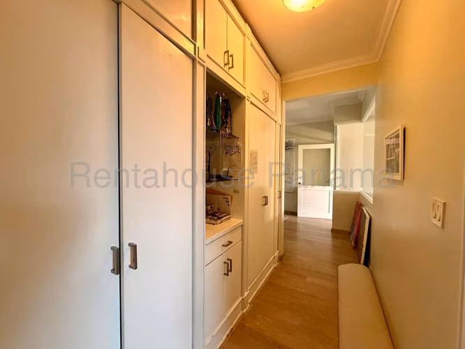 Se Vende Casa en Costa del Este MDV27-631