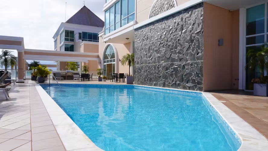 Apartamento en Avenida Balboa, PH Vista del Mar, Frente al Mar, Full Amoblado