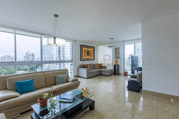 Se Vende Apartamento en San Francisco YDU
