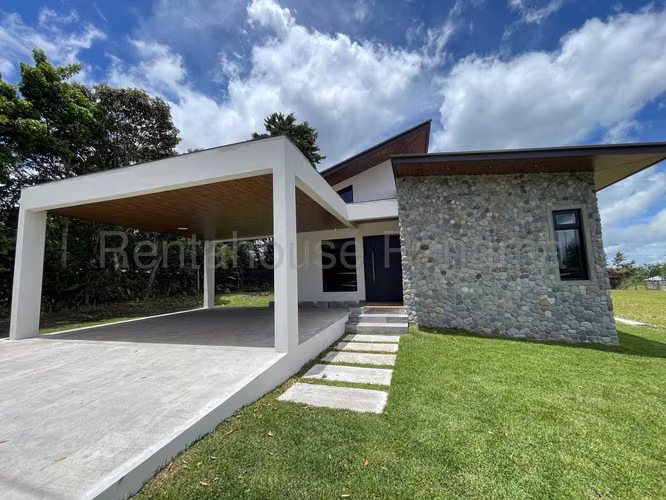 House for Sale in Alto Boquete YDU