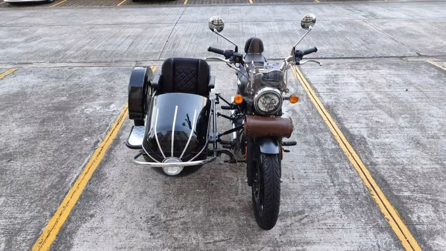 Moto con sidecar