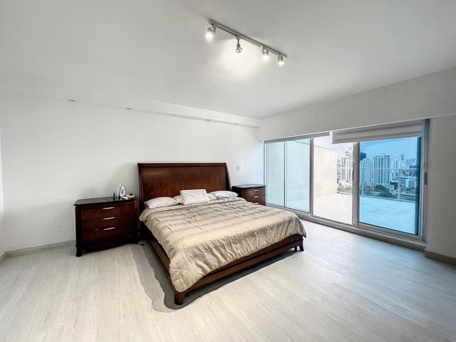 Venta de Apartamento Dúplex en Punta Pacifica – PH Pacific Sky