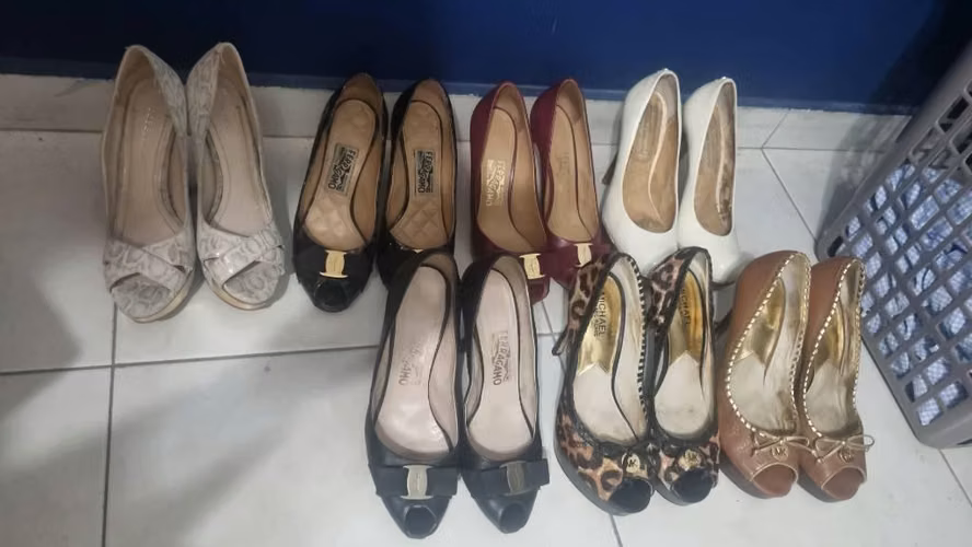 ZAPATOS FERRAGAMOS DE MUJERES TALLA 8 POCO USO