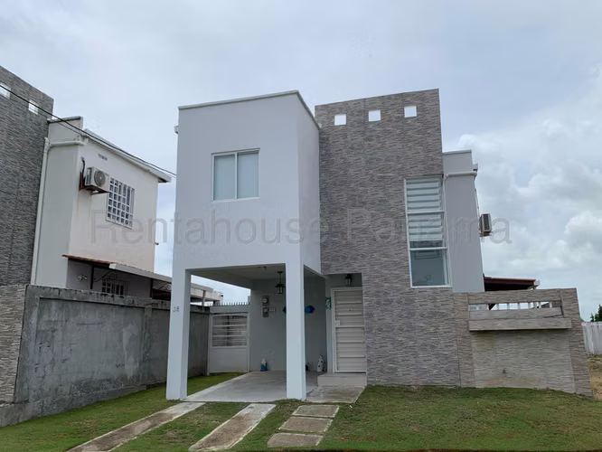 Duplex House for Sale San Carlos - YD