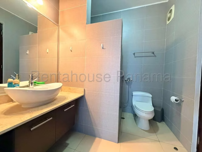 ALQUILER Apartamento amoblado de 194m2 AMD - Imagen 18
