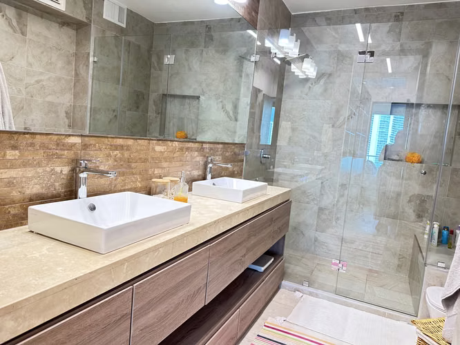 Apartamento Remodelado PH Destiny Avenida Balboa | Vista Mar | Terraza | $260K