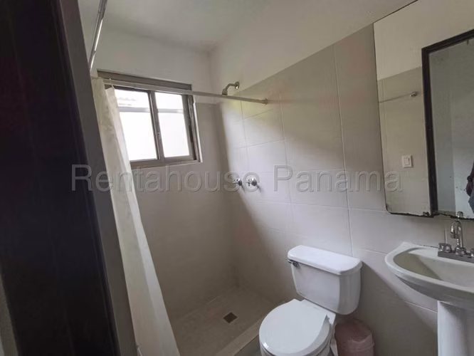 Venta de Casa con Línea blanca en Panama Pacifico Woodlands EC