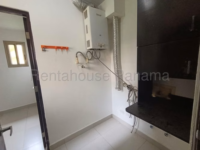 Venta de Casa con Línea blanca en Panama Pacifico Woodlands EC