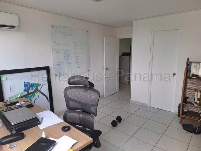 Venta de Apartamento con Línea blanca en San Francisco Ph Torres del Golf EC