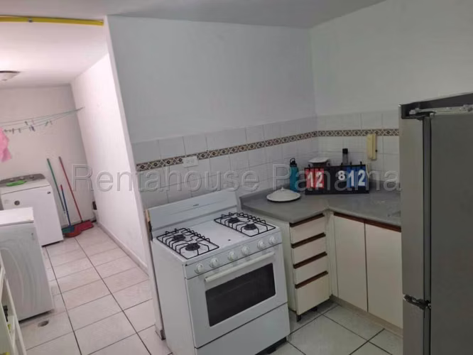 Venta de Apartamento con Línea blanca en San Francisco Ph Torres del Golf EC
