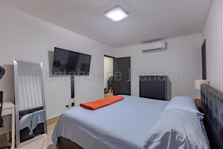 Venta de Apartamento con Línea blanca en San Francisco Ph The Regent EC