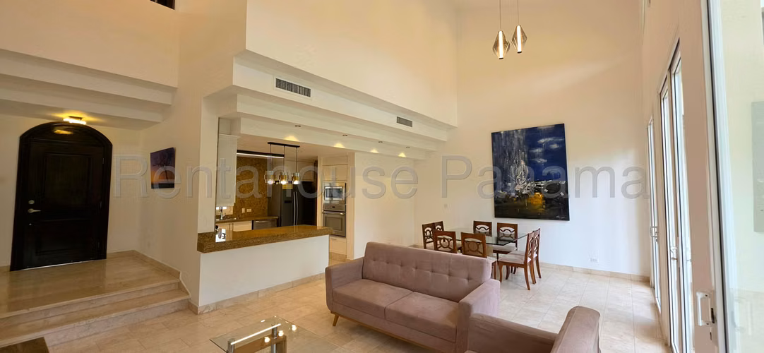 Alquiler de Casa Amoblado en Cocoli Country Club Tucan EC