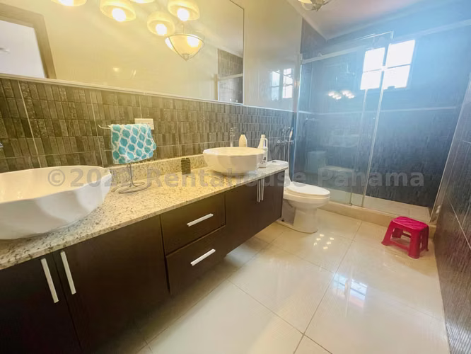 Venta de Casa en El Bosque El doral KF