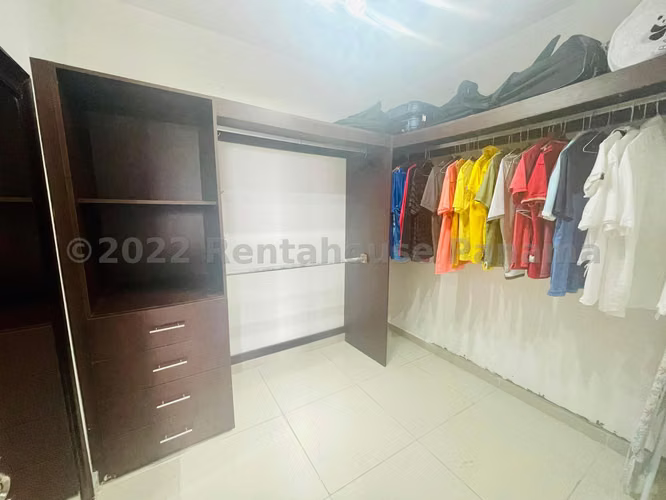 Venta de Casa en El Bosque El doral KF