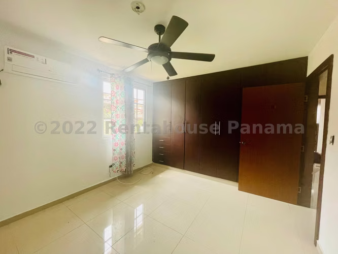 Venta de Casa en El Bosque El doral KF