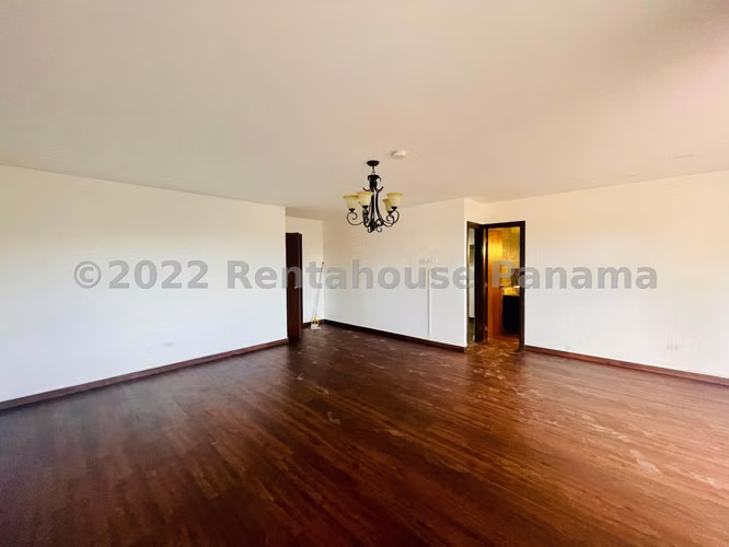 Venta de Casa en El Bosque El doral Solo Cliente Directo MC