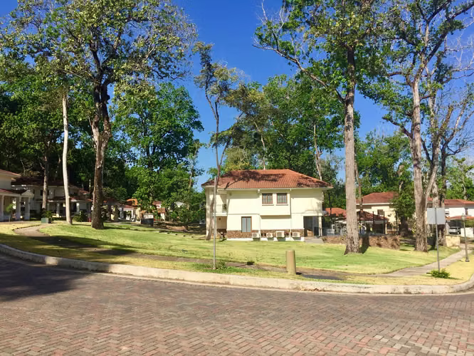 Venta de Terreno en Clayton Los Senderos Solo Cliente Directo MC