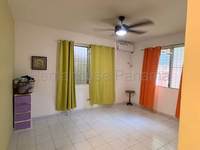 RR VENTA DE CASA EN CHANIS CASABLANCA