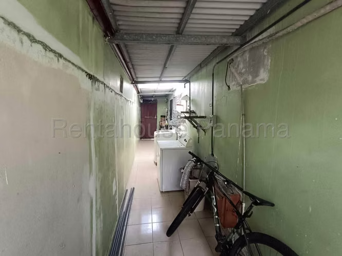 RR VENTA DE CASA EN CHANIS CASABLANCA