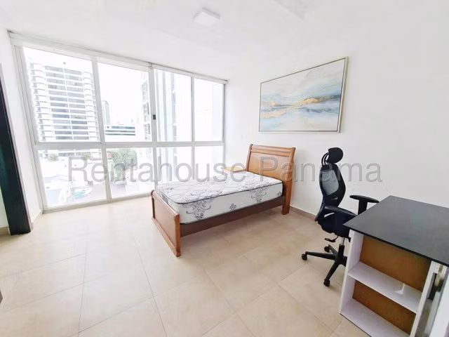 Apartamento en venta en The One Tower 27LRL685