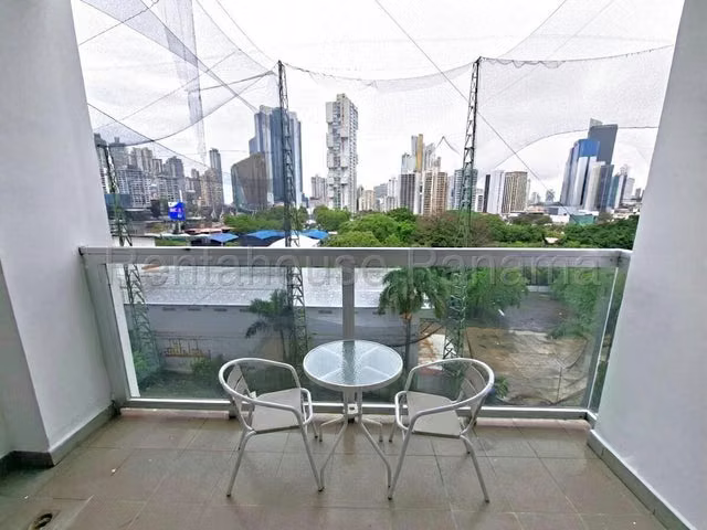 Apartamento en venta en The One Tower 27LRL685