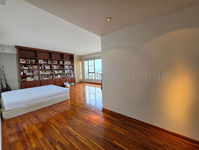 Vendo Apartamento en Paitilla MARESIAS OF27-637