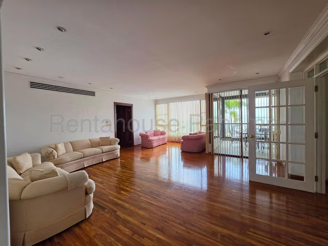 Vendo Apartamento en Paitilla MARESIAS OF27-637