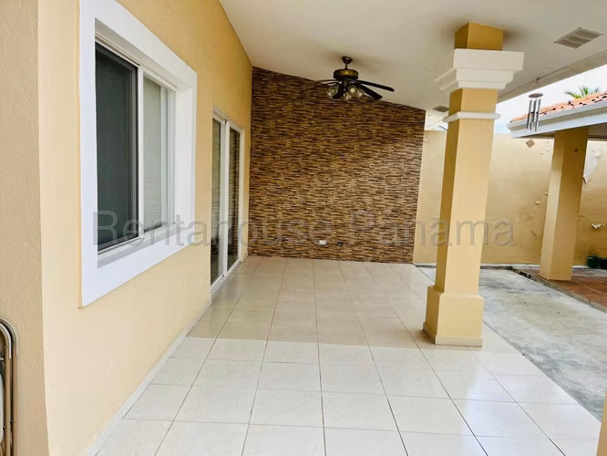 Venta de Casa en Brisas Del Golf Villa Tivoli 250 Mts PD