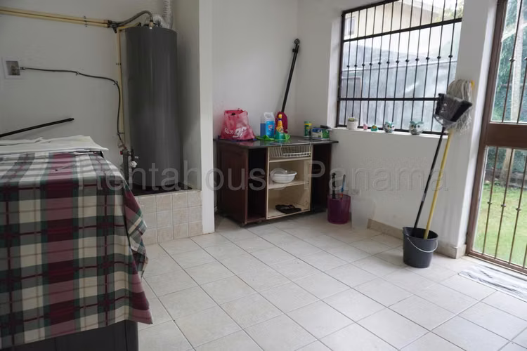 Venta de Casa en Clayton Embassy Garden 356.92 Mts PD