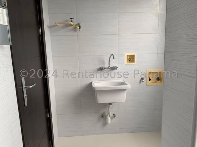 Apartamento en alquiler en PH Carreras Towers 26LRL6838