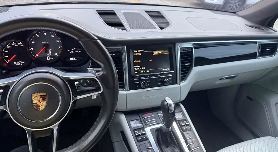 Porsche Macan S