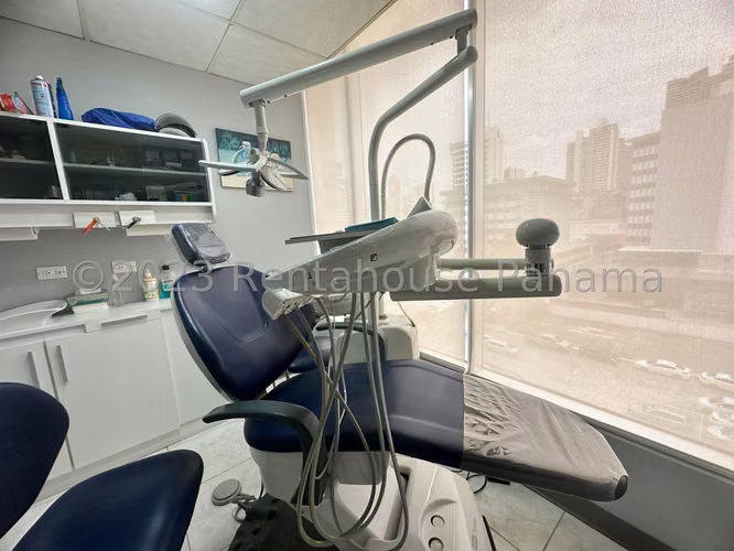Venta de Consultorio en Obarrio Plaza Ejecutiva