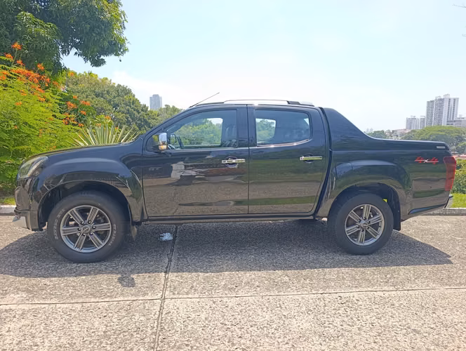 ISUZU DMAX 2019 GT FULL NEGOCIABLE