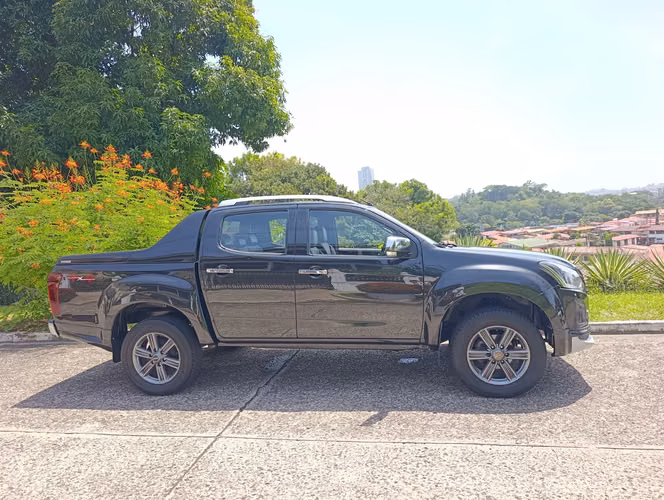 ISUZU DMAX 2019 GT FULL NEGOCIABLE